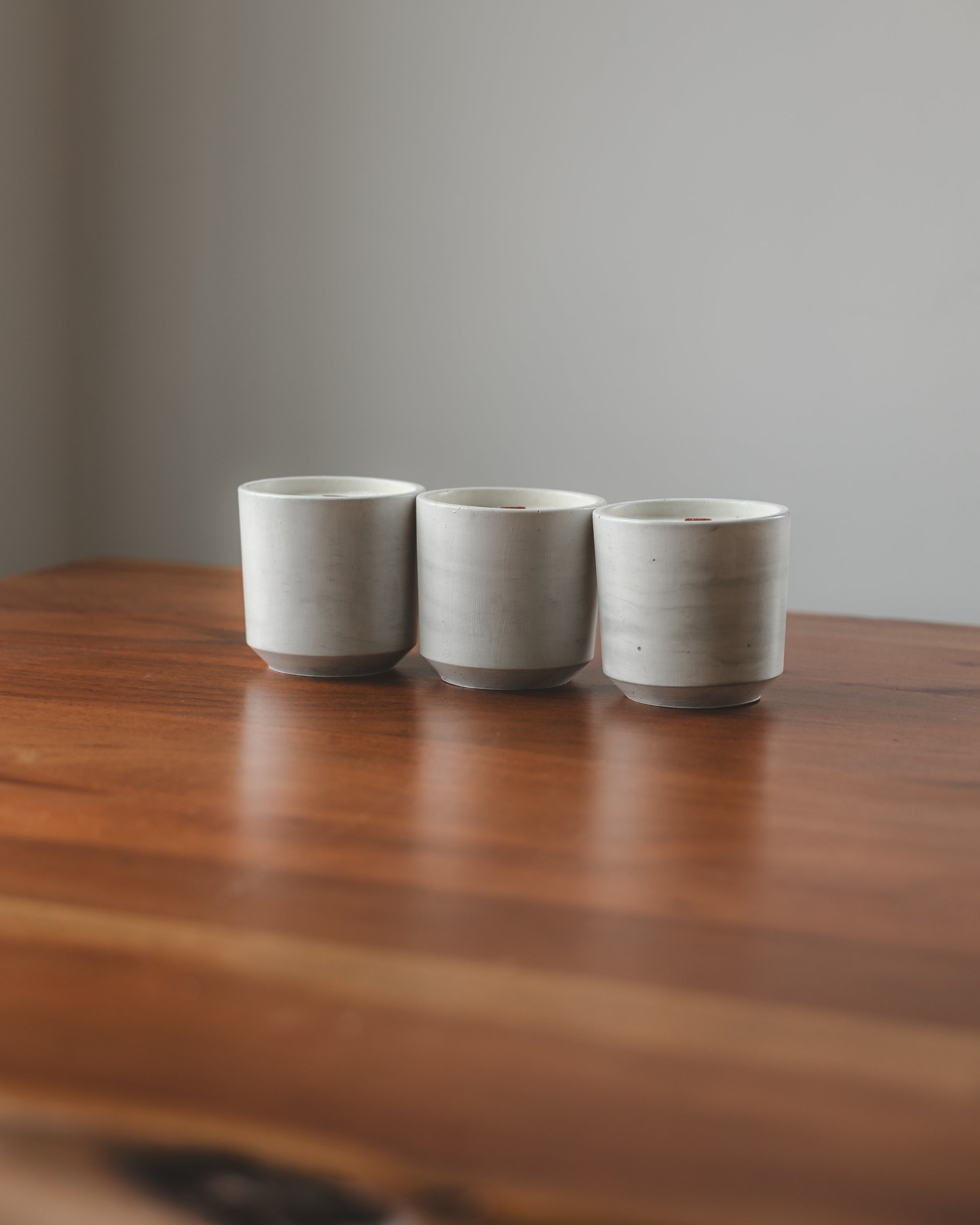 cement vessels | wooden wick | SMALL IMPERFECTIONS